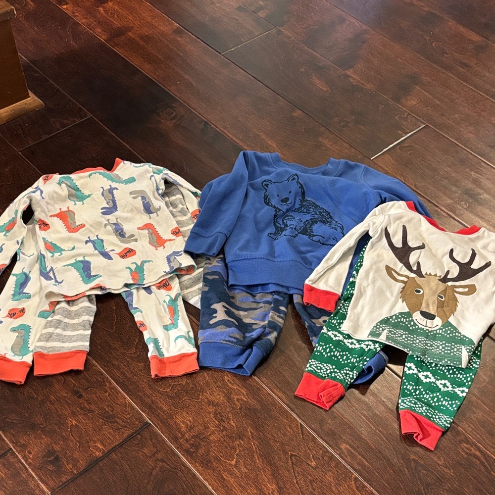 Adorable Baby Outfit Set with Animal Prints